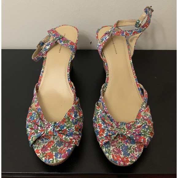 Tommy Hilfiger wedge shoes floral strappy wedges womens 10 M - Picture 1 of 5